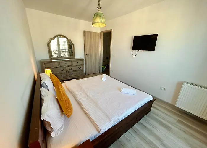 Luxury 3 Rooms Apartaments With Fireplace And Parking